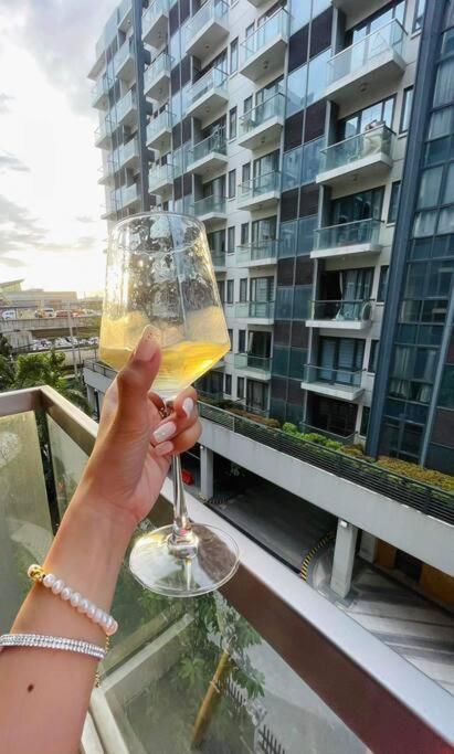 Lovely Unit With Free Wi-Fi & Netflix I Across Naia T3 Airport Manila Exteriér fotografie